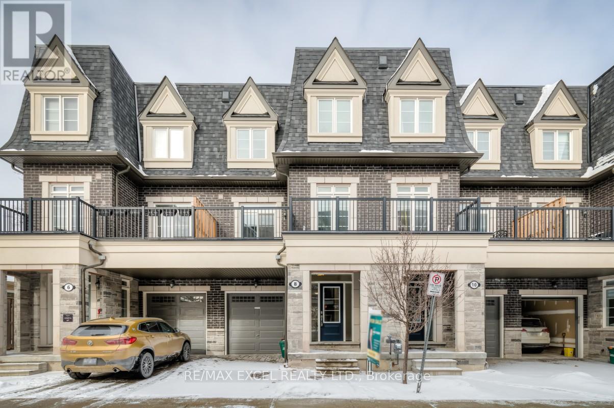 8 DEEP RIVER LANE, Richmond Hill, Ontario