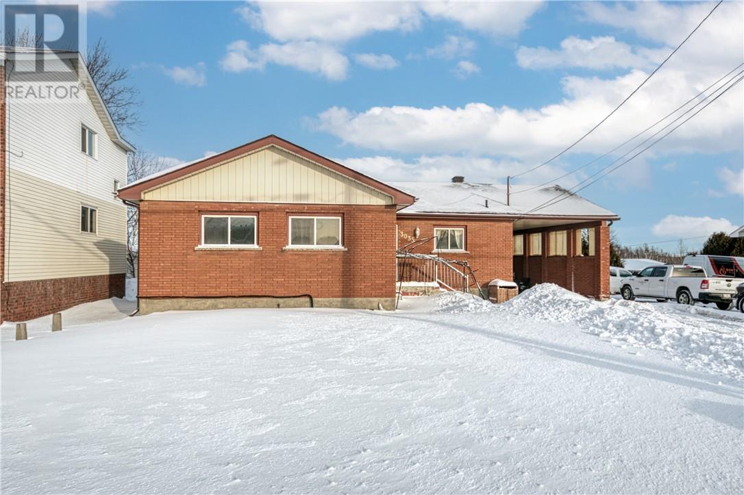 3035 Falconbridge Highway, Garson, Ontario  P3L 1J4 - Photo 1 - 2120575