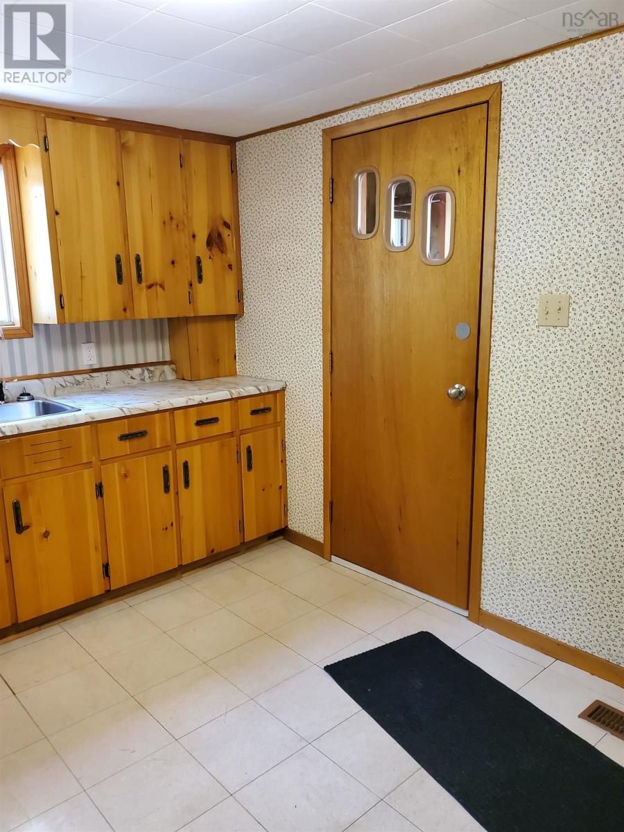 2112 Cowan Street, Westville, Nova Scotia  B0K 2A0 - Photo 15 - 202501853
