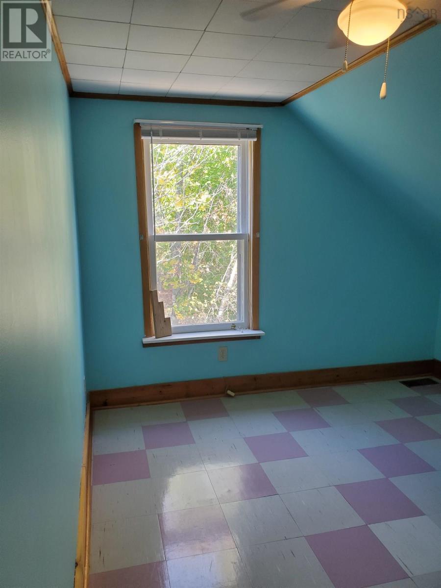 2112 Cowan Street, Westville, Nova Scotia  B0K 2A0 - Photo 9 - 202501853