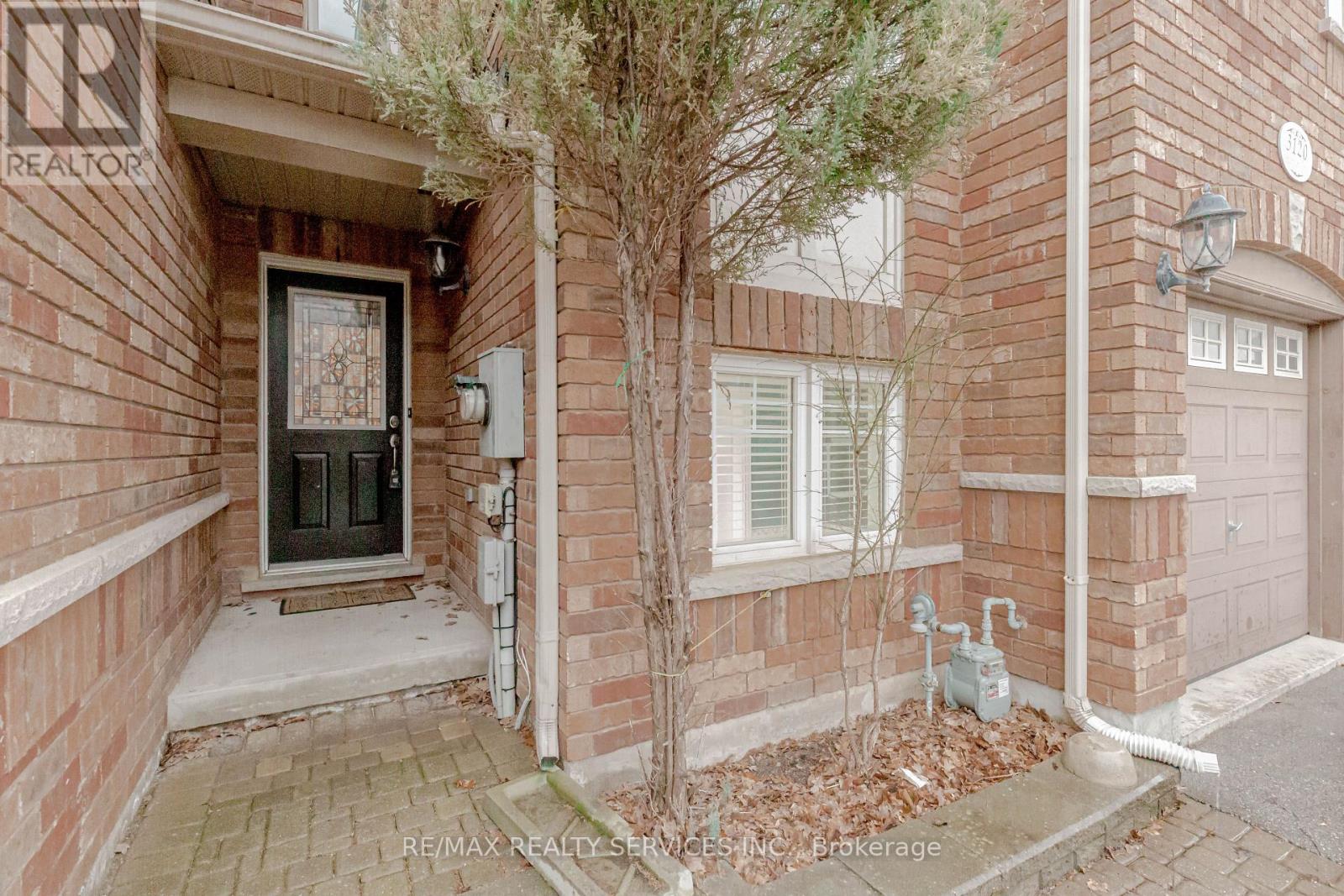 Property at 3120 HIGHBOURNE CRESCENT image 2