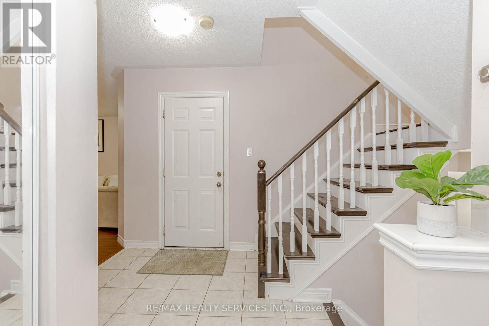 Property at 3120 HIGHBOURNE CRESCENT image 4