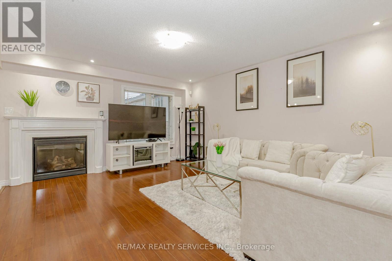 Property at 3120 HIGHBOURNE CRESCENT image 5