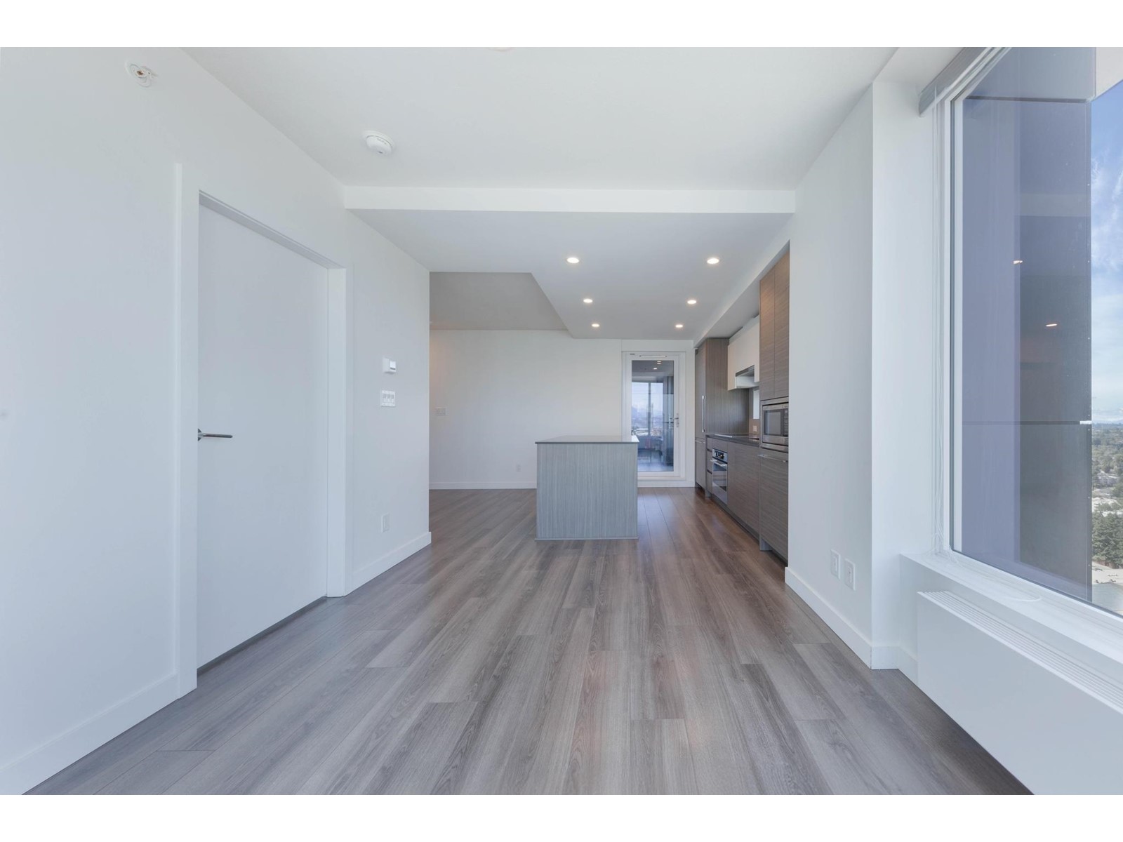 2704 13615 Fraser Highway, Surrey, British Columbia  V3T 0P7 - Photo 10 - R2960436