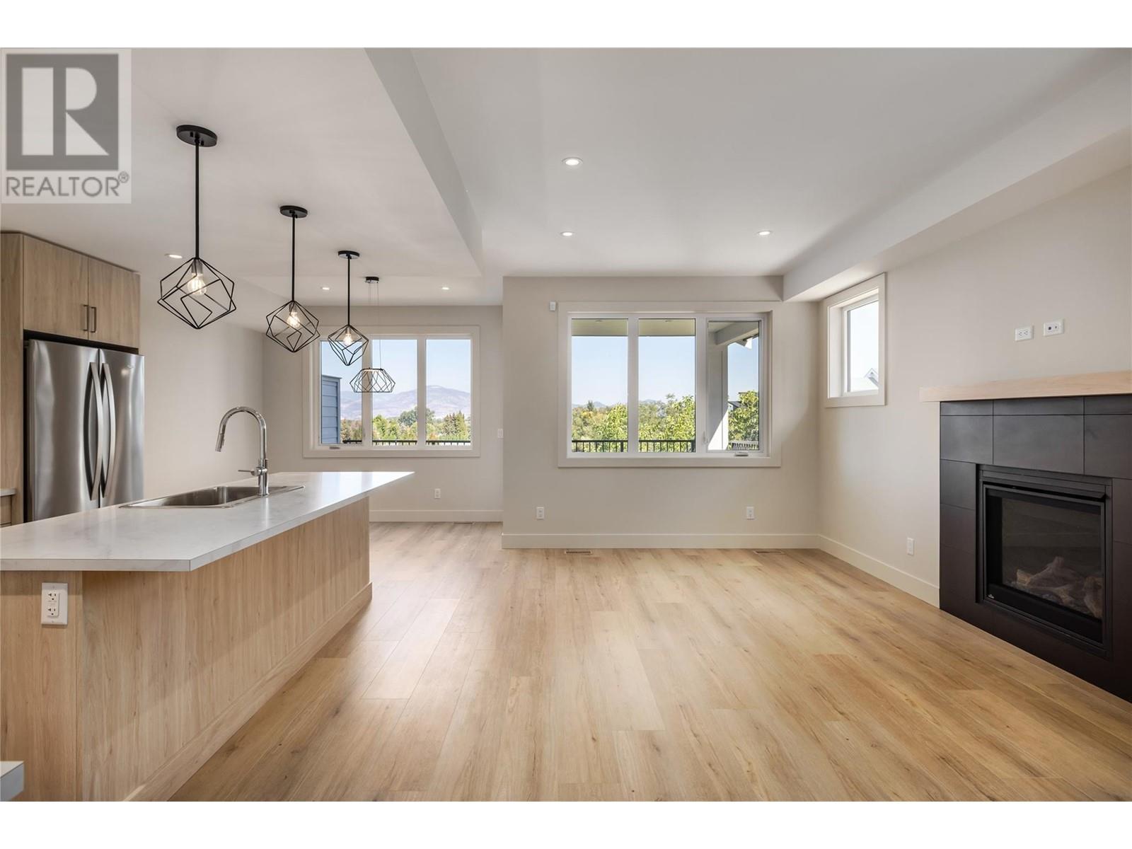 Property at 894 Dehart Road image 2