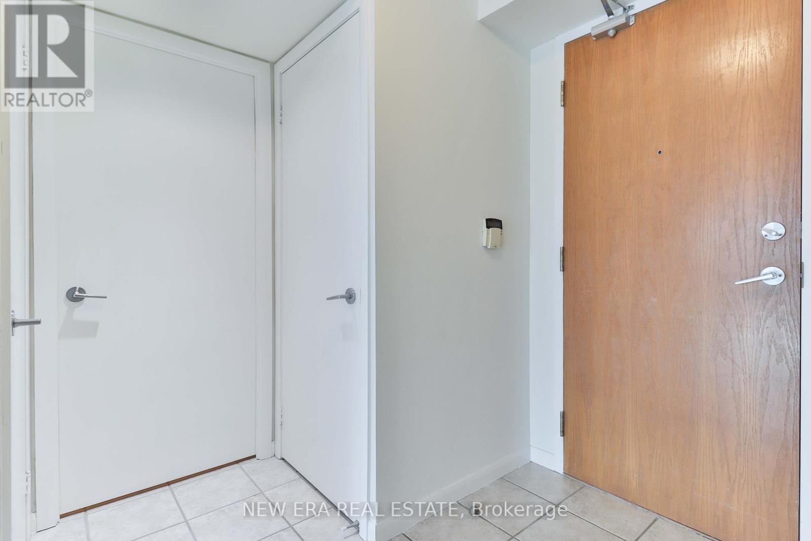 613 - 219 Fort York Boulevard, Toronto, Ontario  M5V 1B1 - Photo 2 - C11945054