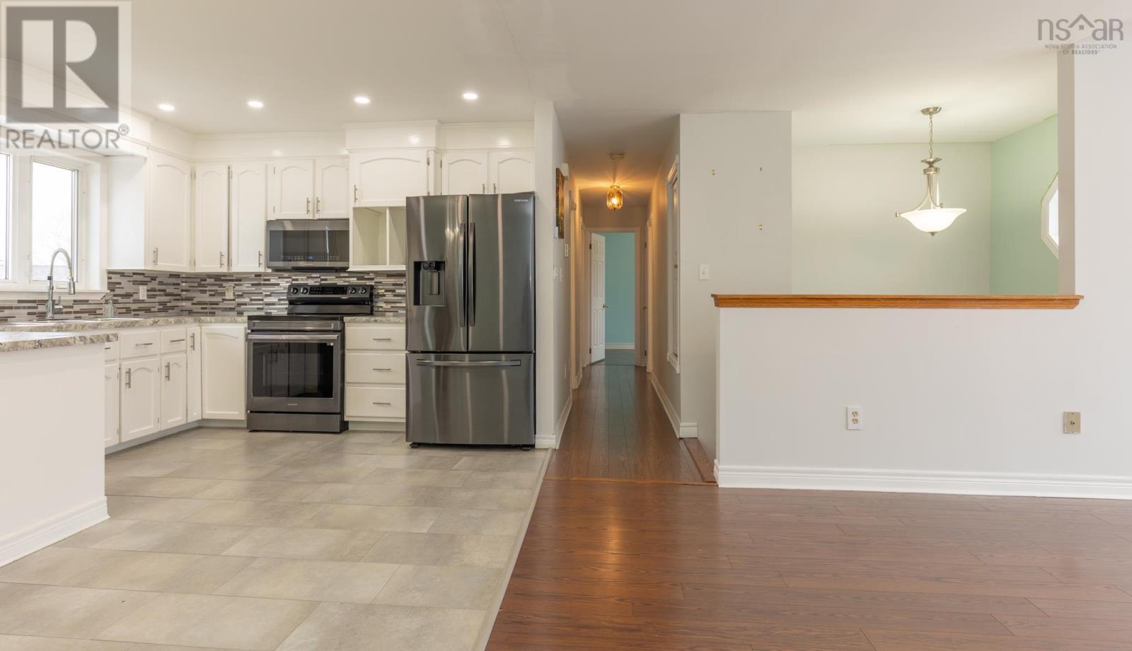 486 Brunswick Street, Yarmouth, Nova Scotia  B5A 4S1 - Photo 7 - 202500184