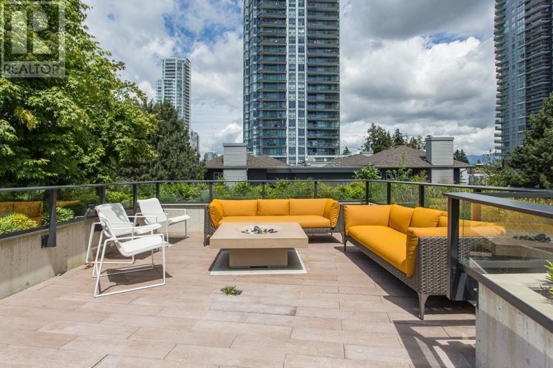 Listing Picture 17 of 26 : 4983 IMPERIAL STREET, Burnaby / 本拿比 - 魯藝地產 Yvonne Lu Group - MLS Medallion Club Member