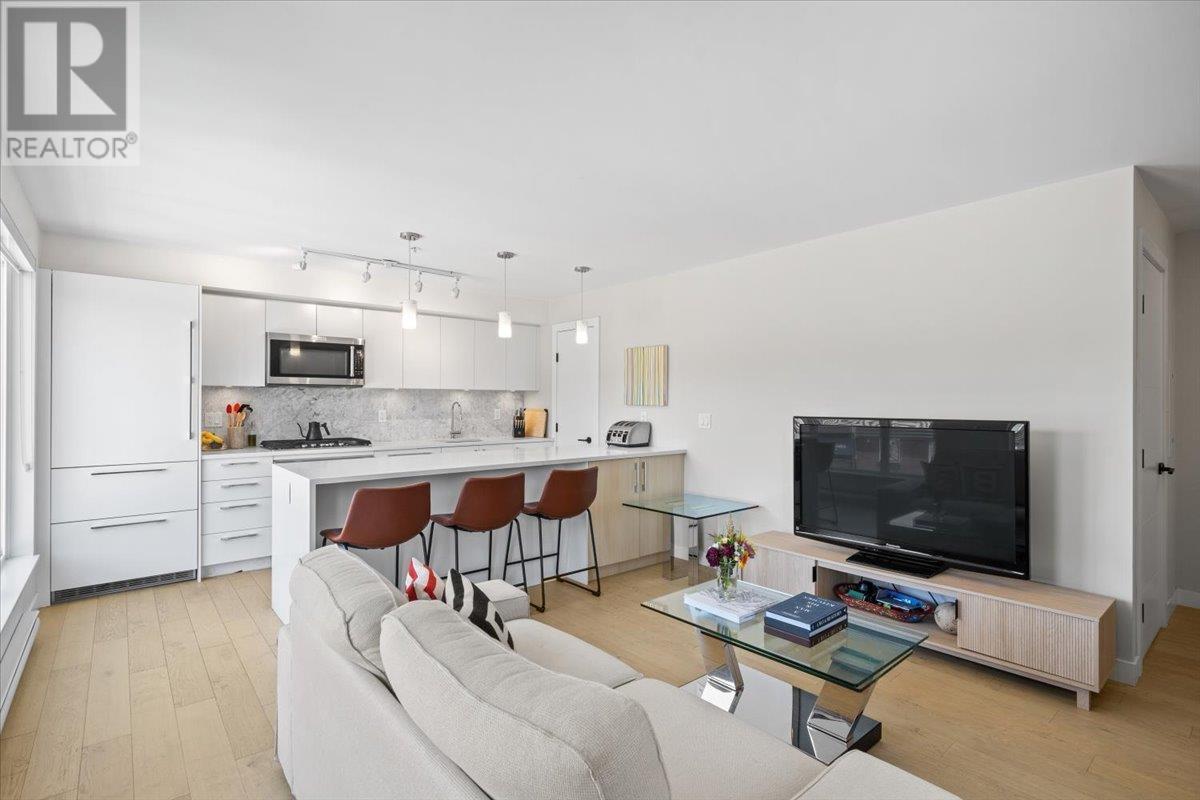201 2508 Fraser Street, Vancouver, British Columbia  V5T 3V4 - Photo 3 - R2961323