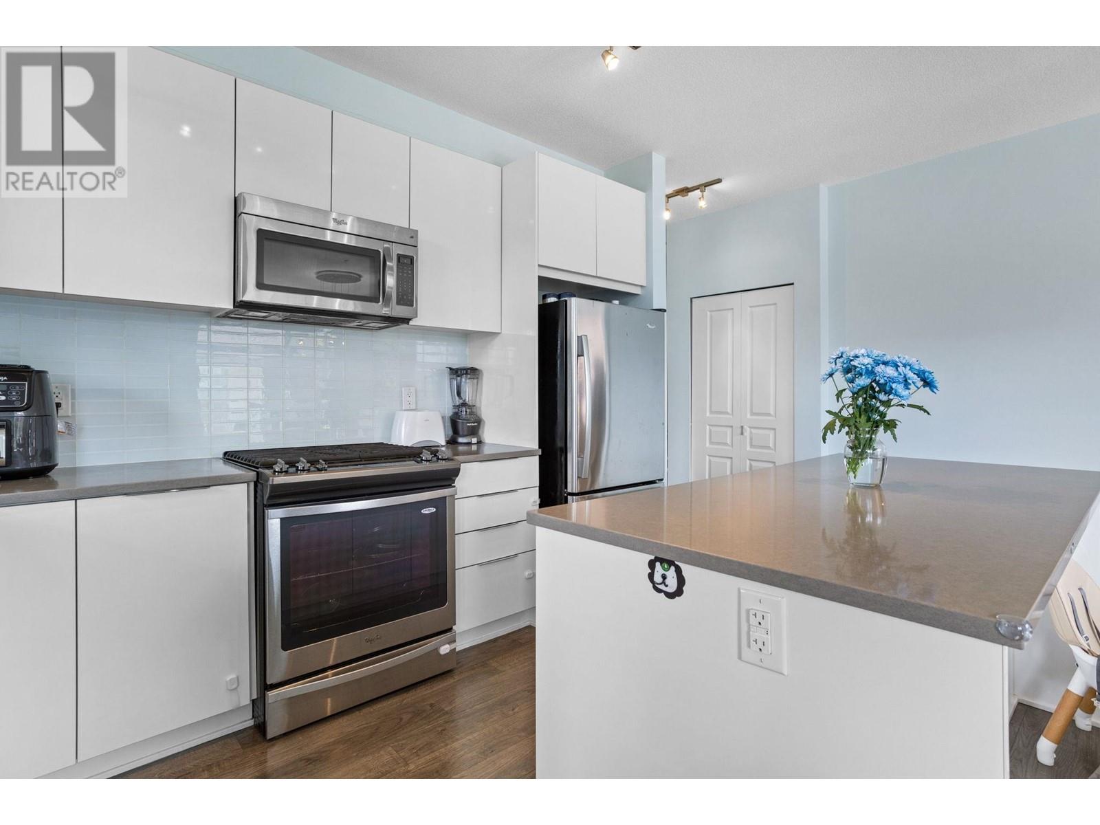 408 1152 Windsor Mews, Coquitlam, British Columbia  V3B 0N1 - Photo 14 - R2961091