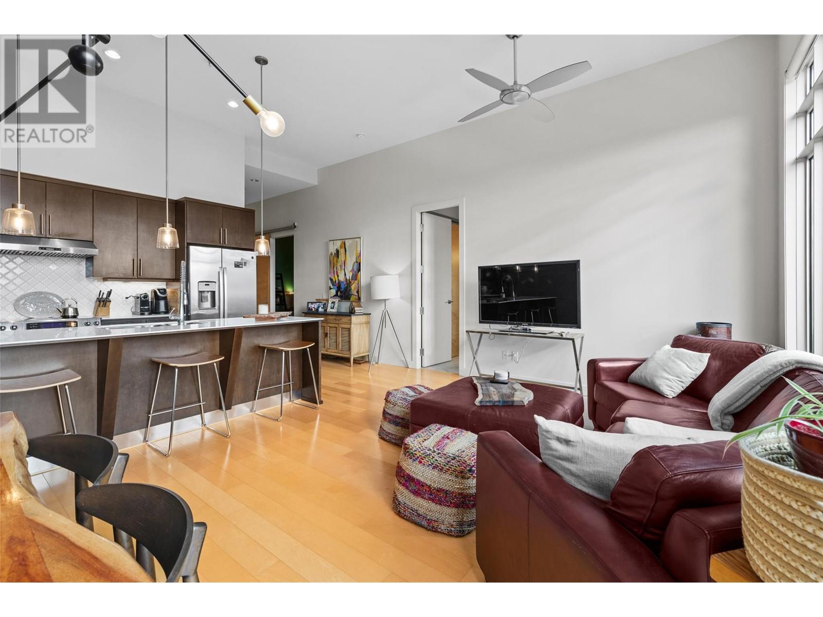 Property at 1495 Graham Street Unit# 406 image 5