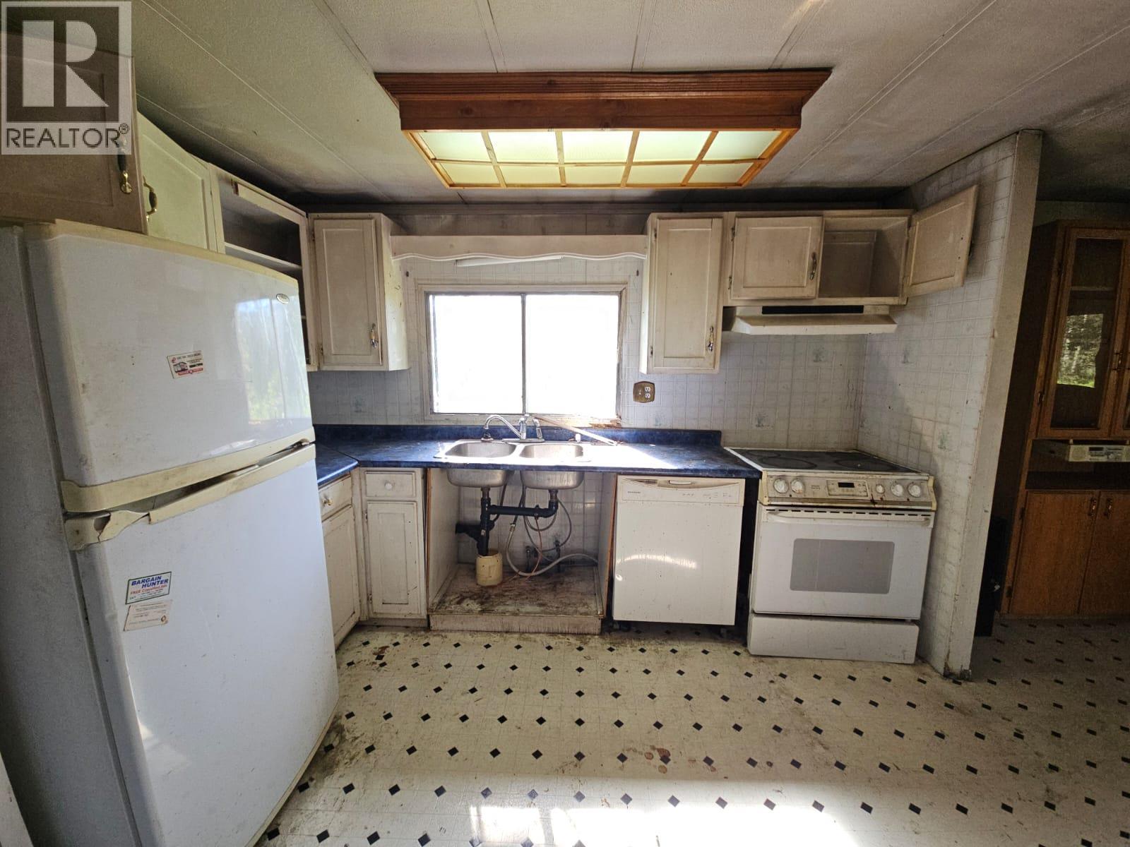 6099 Hillview Sub, Chetwynd, British Columbia V0C 1J0 - Photo 14 - 10331741