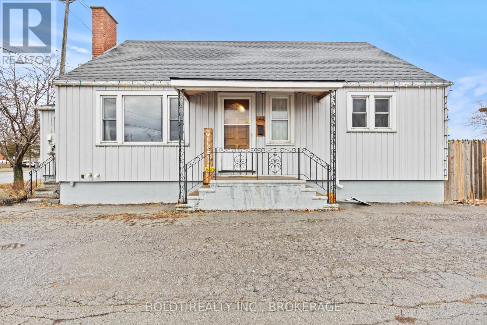 Property at 188 WEST SIDE ROAD image 3
