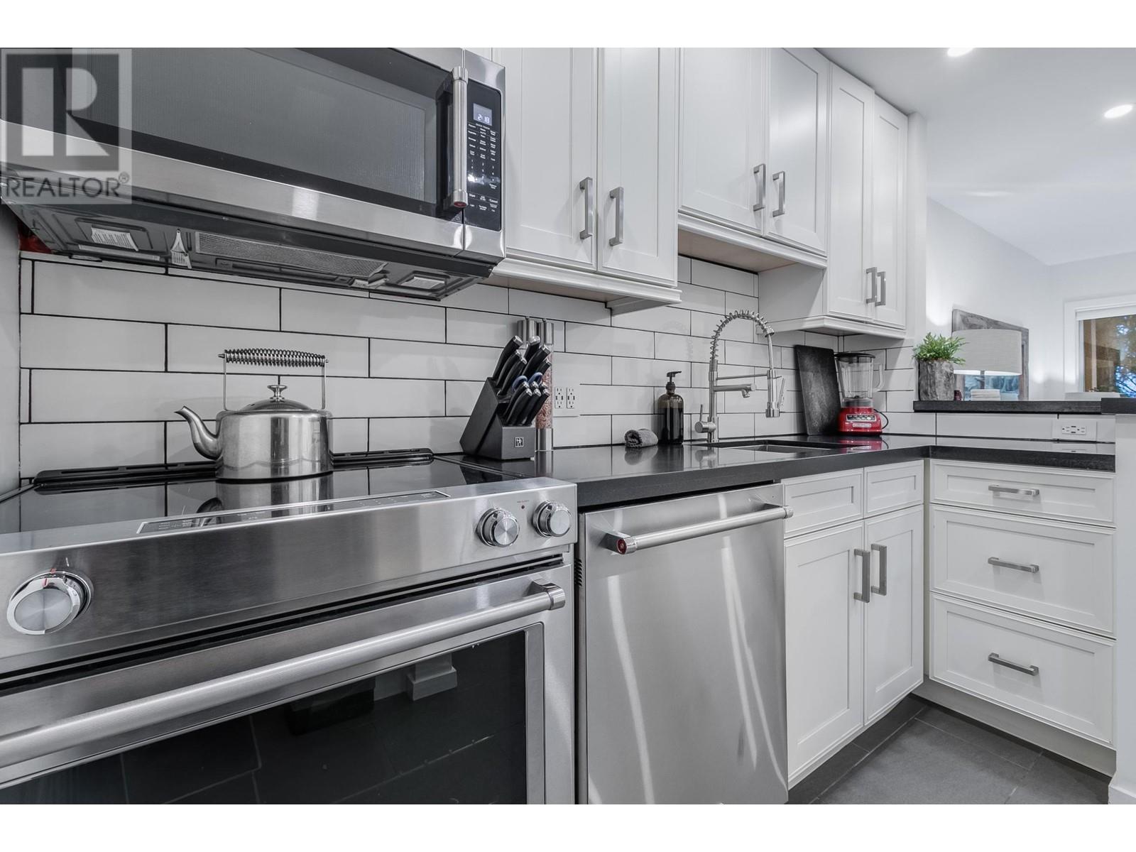 63 4388 Northlands Boulevard, Whistler, British Columbia  V8E 1C6 - Photo 8 - R2961372