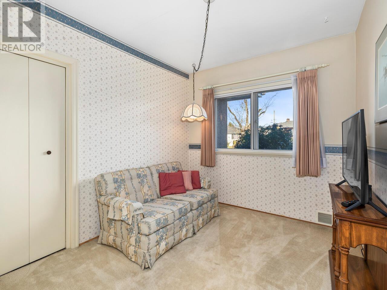 Listing Picture 11 of 20 : 4780 BRENTLAWN DRIVE, Burnaby / 本拿比 - 魯藝地產 Yvonne Lu Group - MLS Medallion Club Member