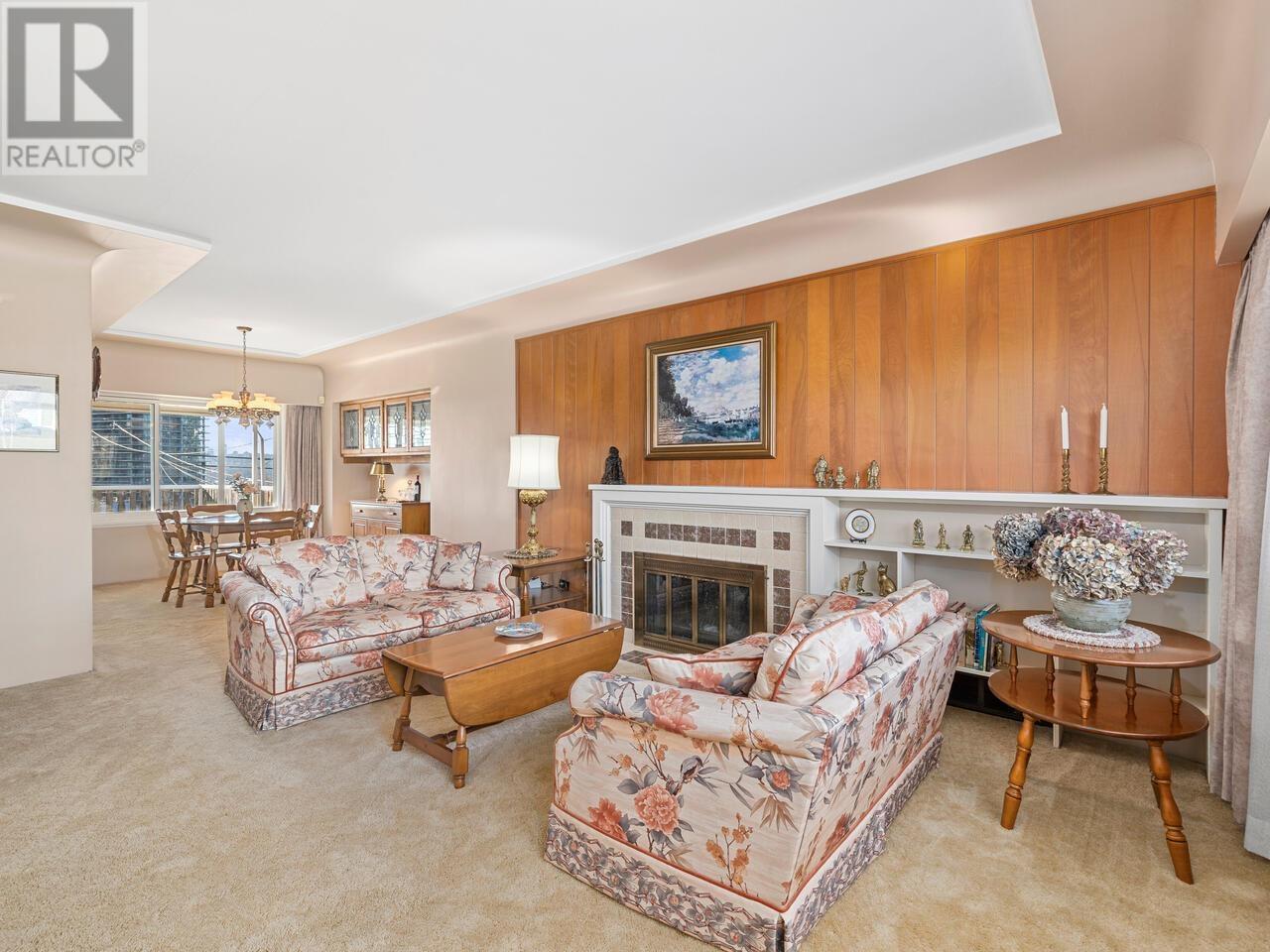 Listing Picture 3 of 20 : 4780 BRENTLAWN DRIVE, Burnaby / 本拿比 - 魯藝地產 Yvonne Lu Group - MLS Medallion Club Member