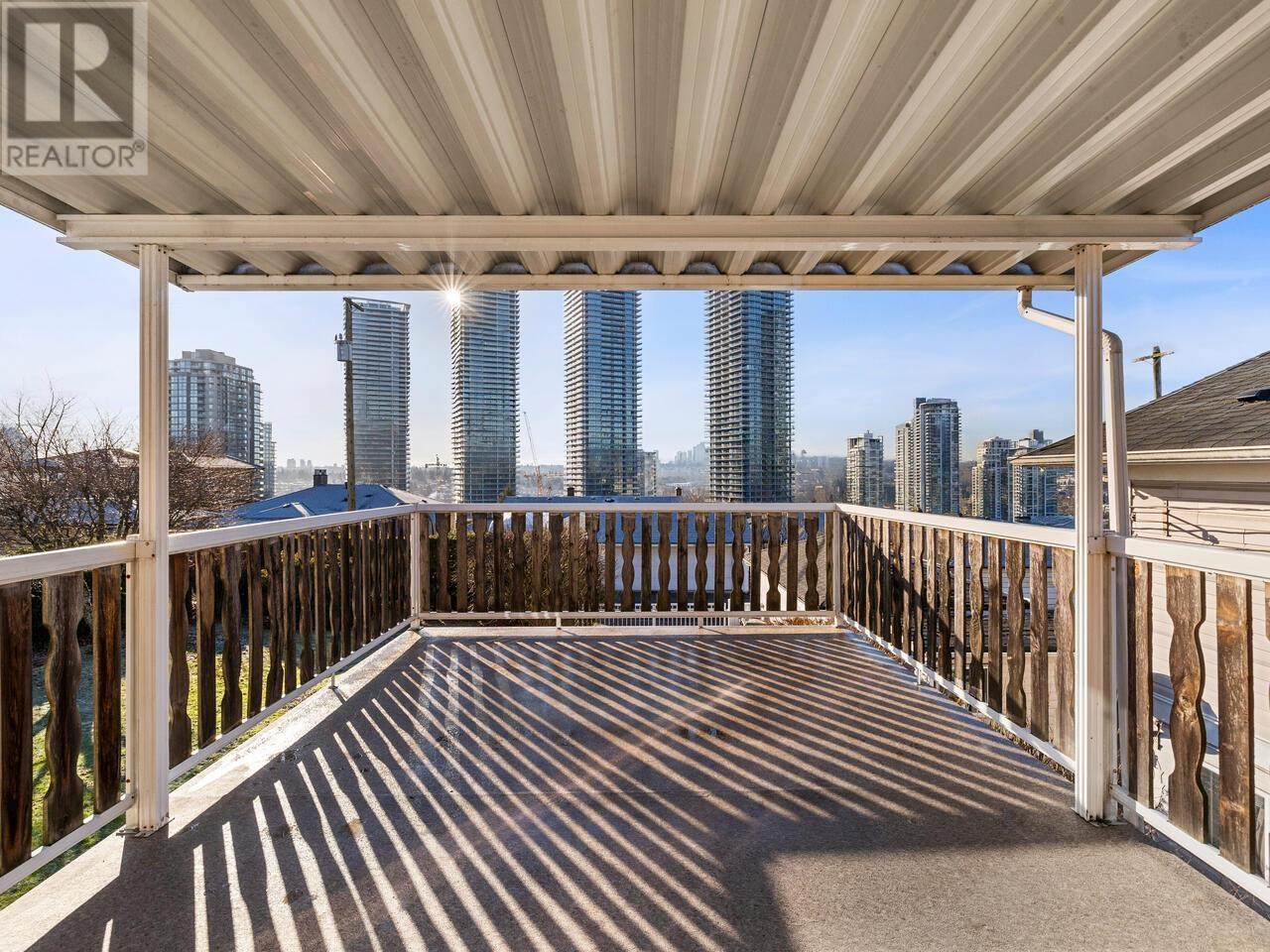 Listing Picture 9 of 20 : 4780 BRENTLAWN DRIVE, Burnaby / 本拿比 - 魯藝地產 Yvonne Lu Group - MLS Medallion Club Member