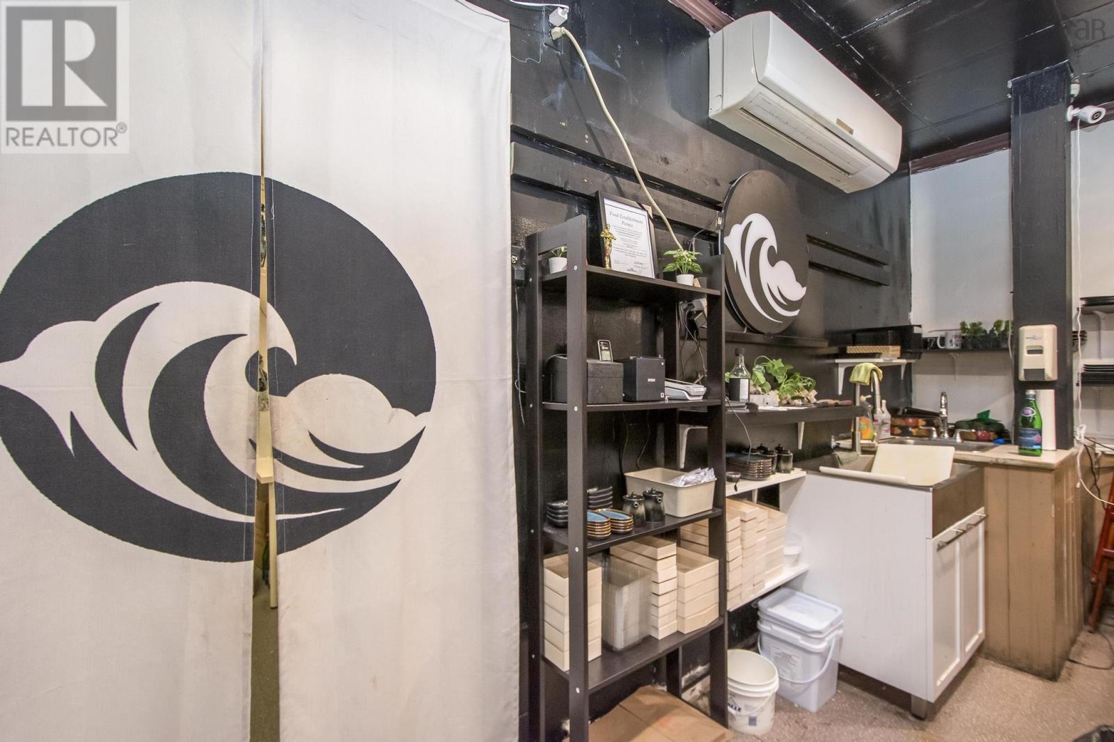 6253 Quinpool Road, Halifax, Nova Scotia  B3L 1A4 - Photo 14 - 202501873