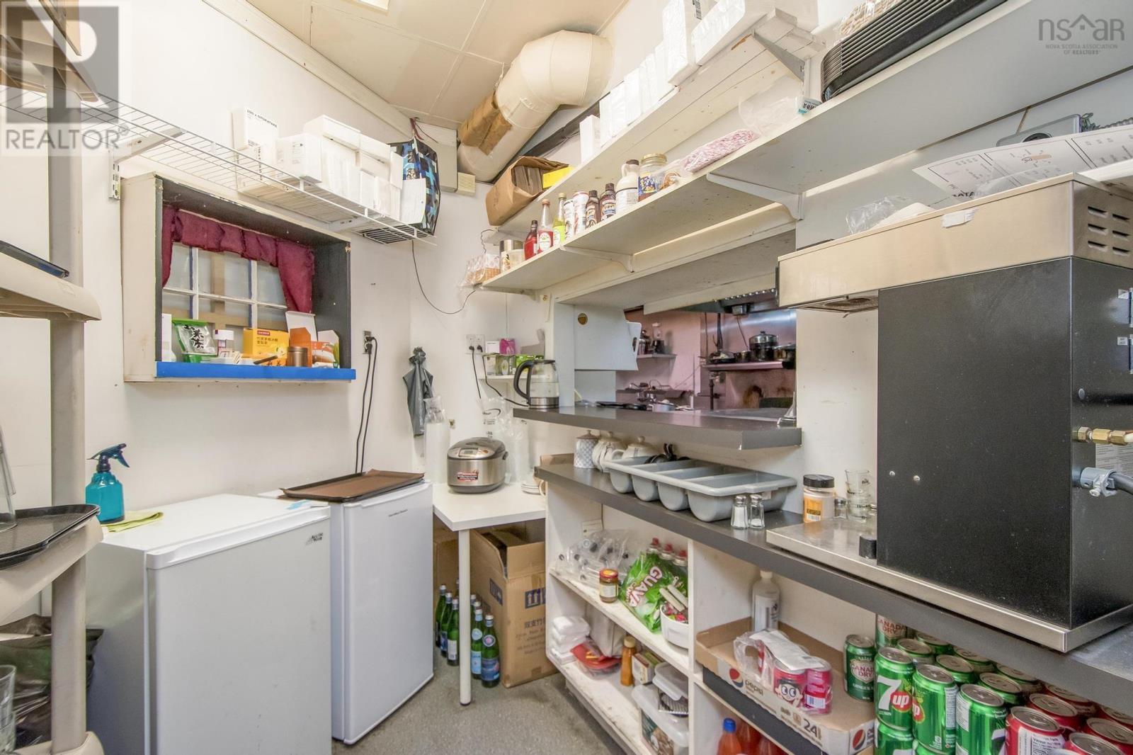 6253 Quinpool Road, Halifax, Nova Scotia  B3L 1A4 - Photo 18 - 202501873