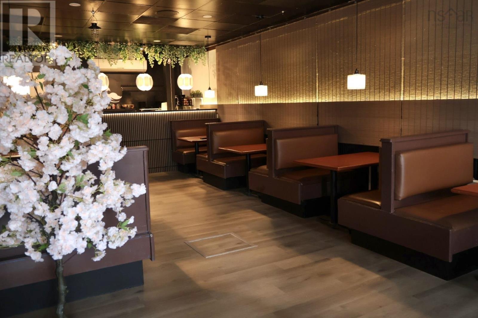 6253 Quinpool Road, Halifax, Nova Scotia  B3L 1A4 - Photo 3 - 202501873