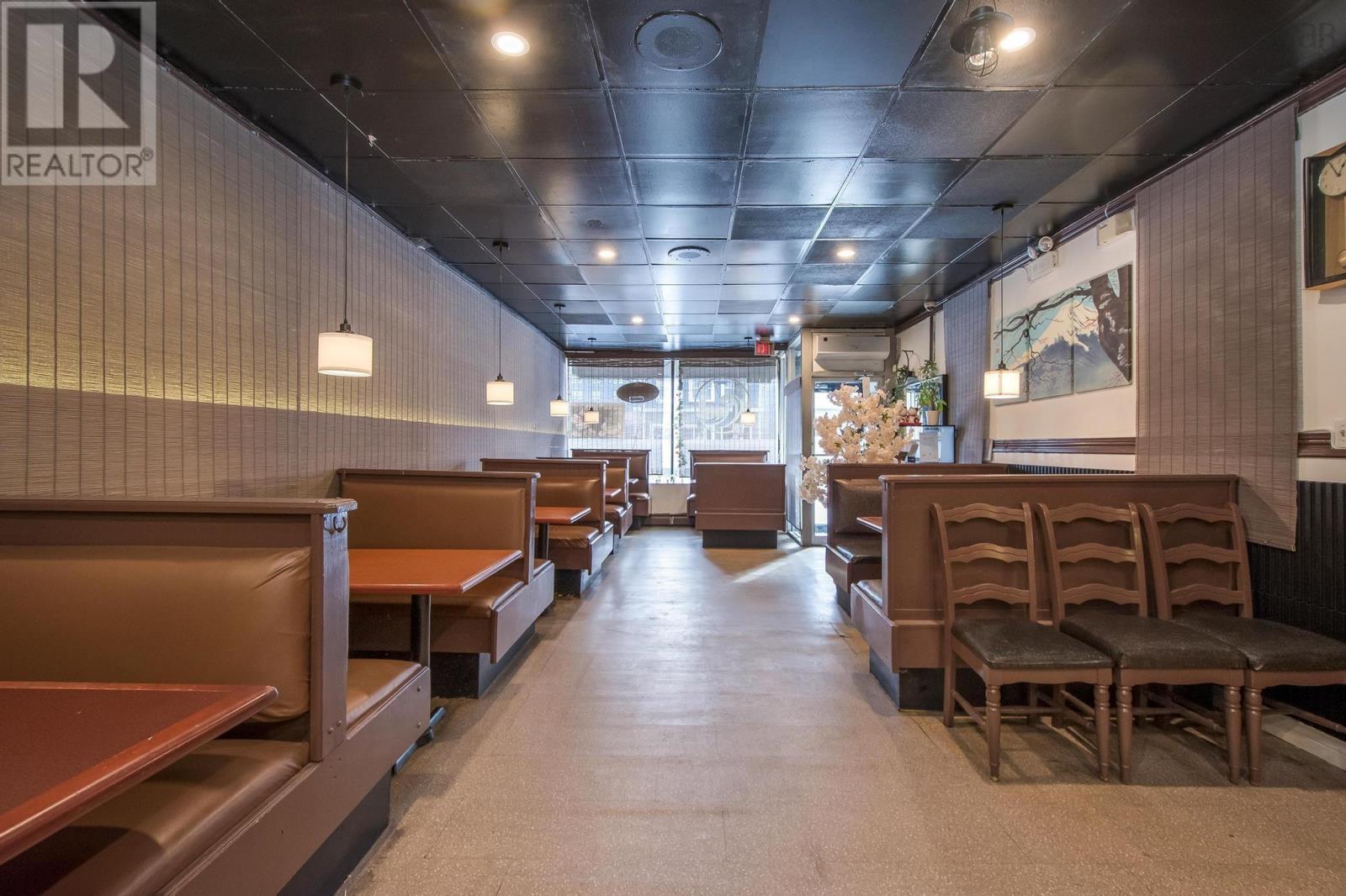 6253 Quinpool Road, Halifax, Nova Scotia  B3L 1A4 - Photo 6 - 202501873