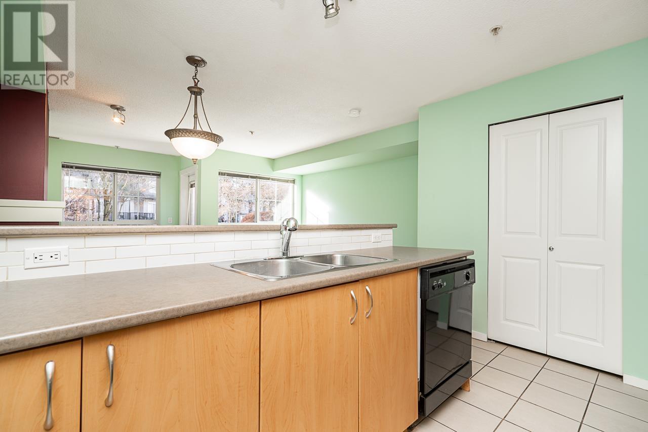 Listing Picture 8 of 28 : 109 9233 GOVERNMENT STREET, Burnaby / 本拿比 - 魯藝地產 Yvonne Lu Group - MLS Medallion Club Member