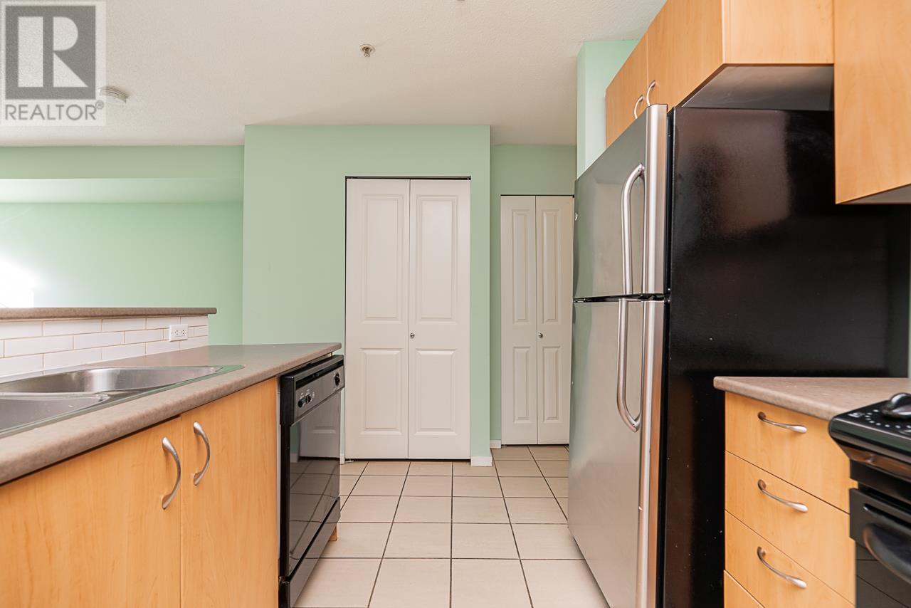Listing Picture 9 of 28 : 109 9233 GOVERNMENT STREET, Burnaby / 本拿比 - 魯藝地產 Yvonne Lu Group - MLS Medallion Club Member
