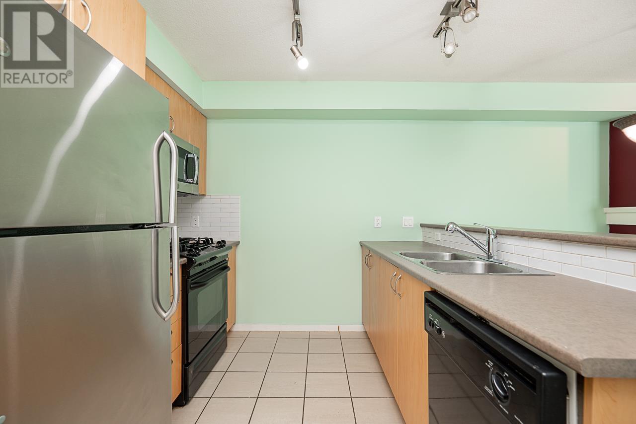 Listing Picture 7 of 28 : 109 9233 GOVERNMENT STREET, Burnaby / 本拿比 - 魯藝地產 Yvonne Lu Group - MLS Medallion Club Member