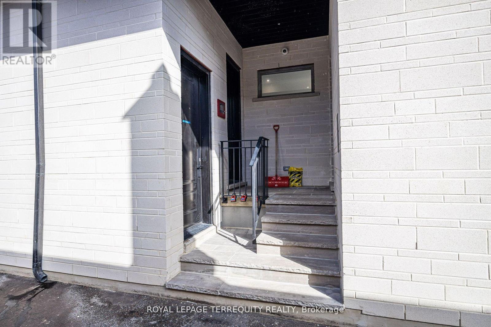 4 - 80 Holwood Avenue, Toronto, Ontario  M6M 1P6 - Photo 20 - W11945722