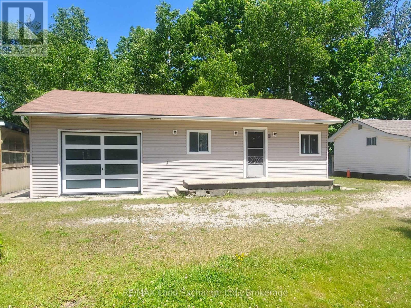 22 Southampton Parkway, South Bruce Peninsula, Ontario  N0H 2G0 - Photo 13 - X11945776
