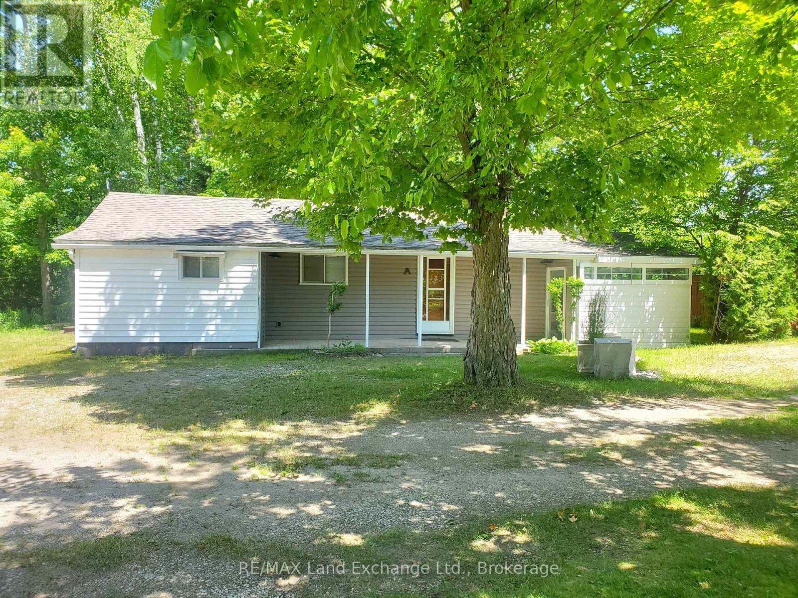 22 Southampton Parkway, South Bruce Peninsula, Ontario  N0H 2G0 - Photo 2 - X11945776