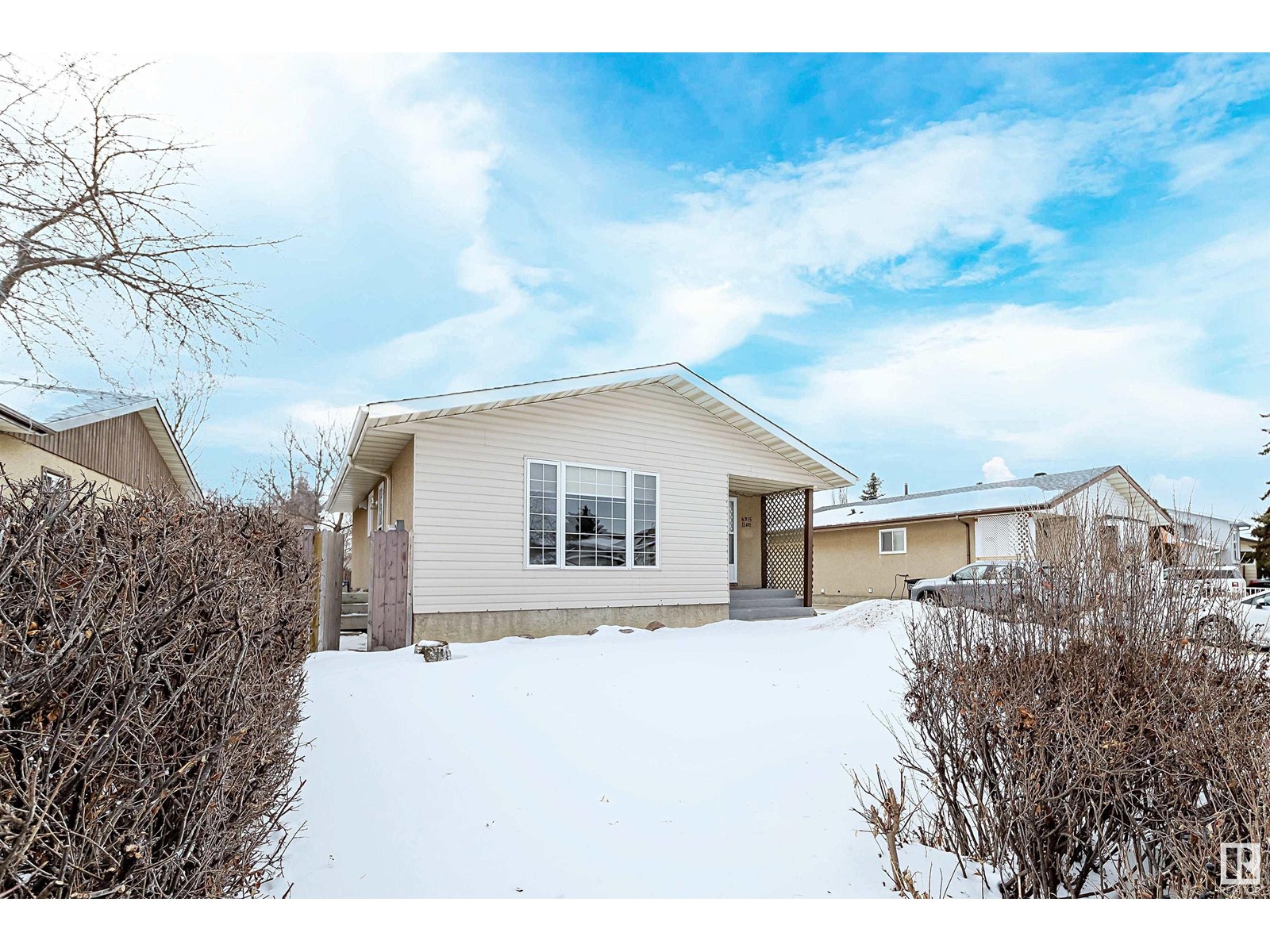 6315 11 Av Nw, Edmonton, Alberta  T6L 3A8 - Photo 3 - E4419561