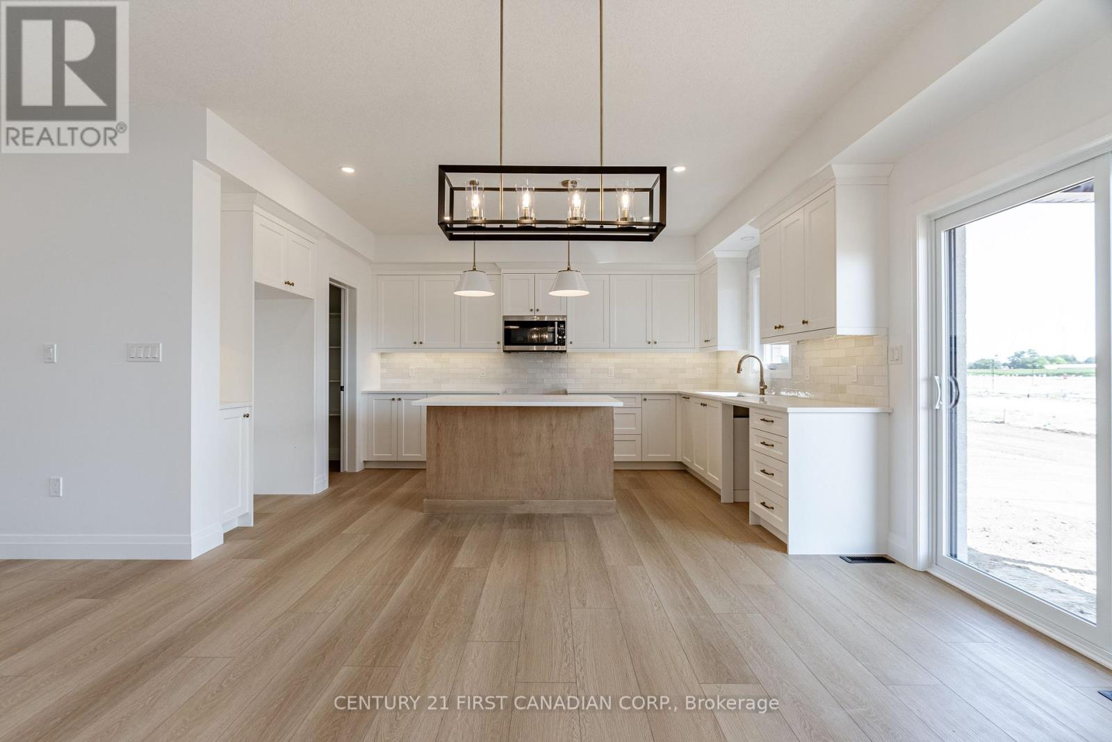 20 Postma Crescent, North Middlesex, Ontario  N0M 1A0 - Photo 10 - X11945871