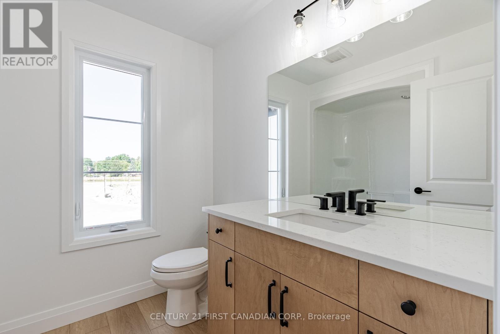 20 Postma Crescent, North Middlesex, Ontario  N0M 1A0 - Photo 32 - X11945871