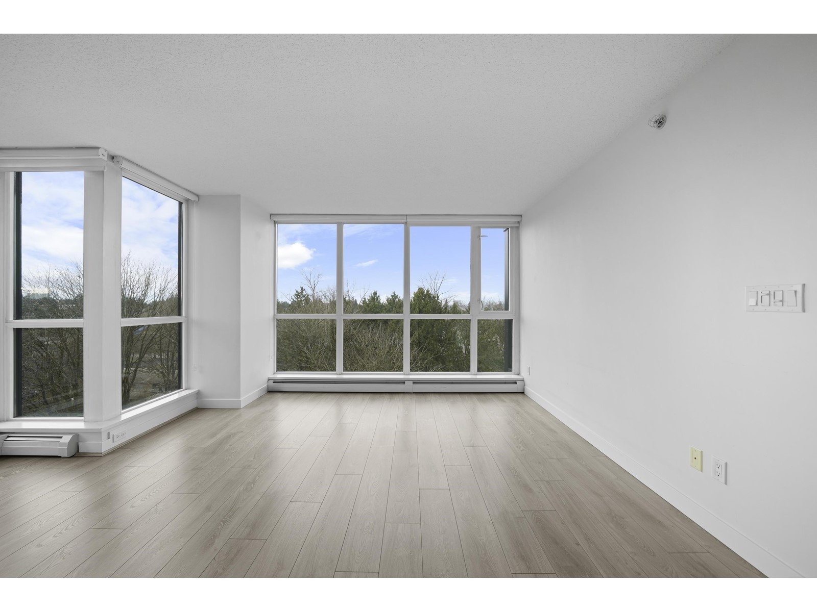 Property at 908 13380 108 AVENUE image 5