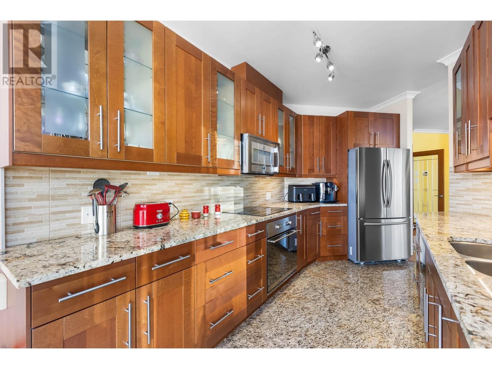 2305 6188 PATTERSON AVENUE