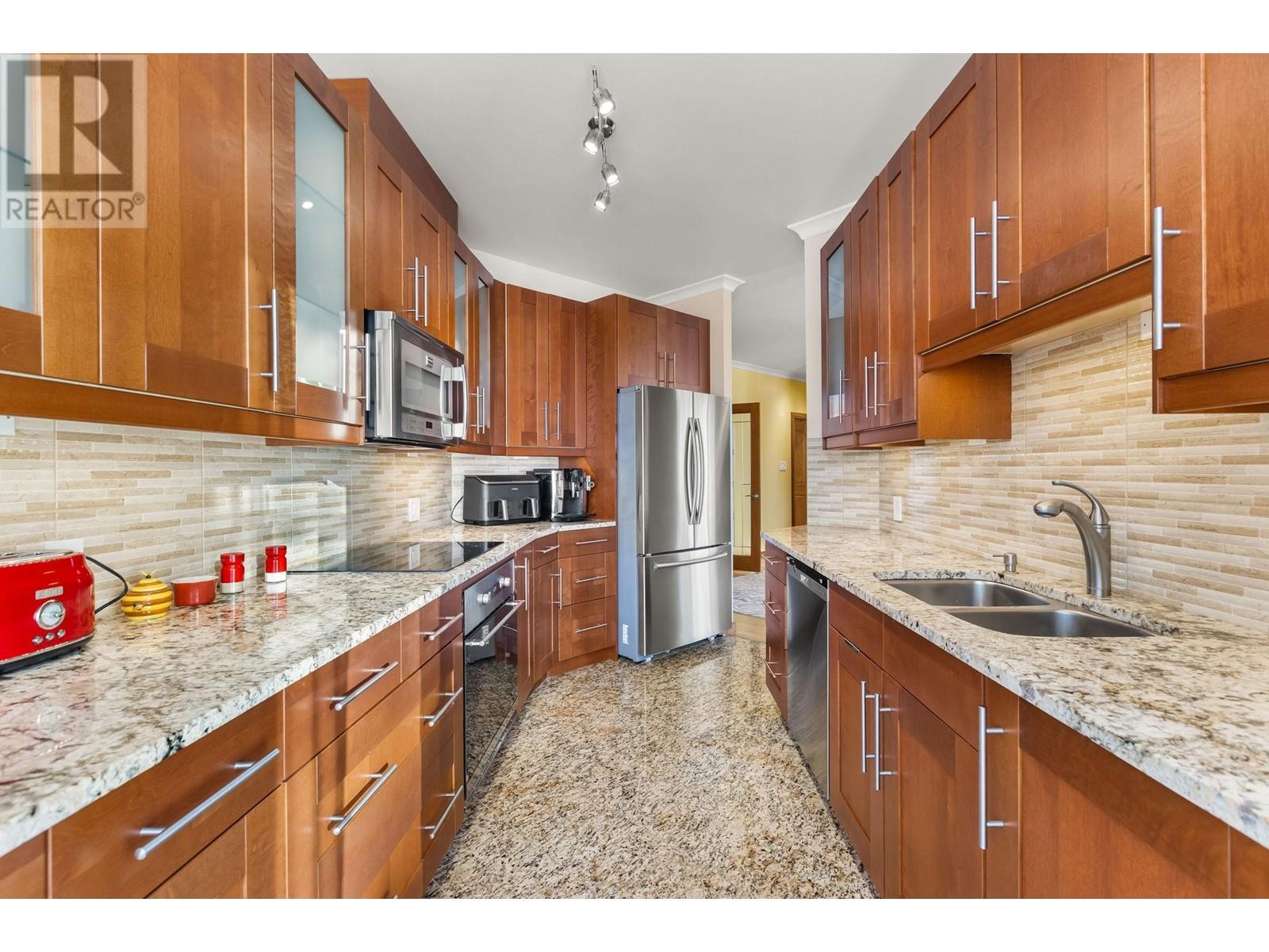 2305 6188 PATTERSON AVENUE