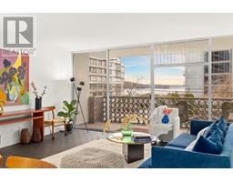 101 2135 ARGYLE AVENUE, West Vancouver, British Columbia