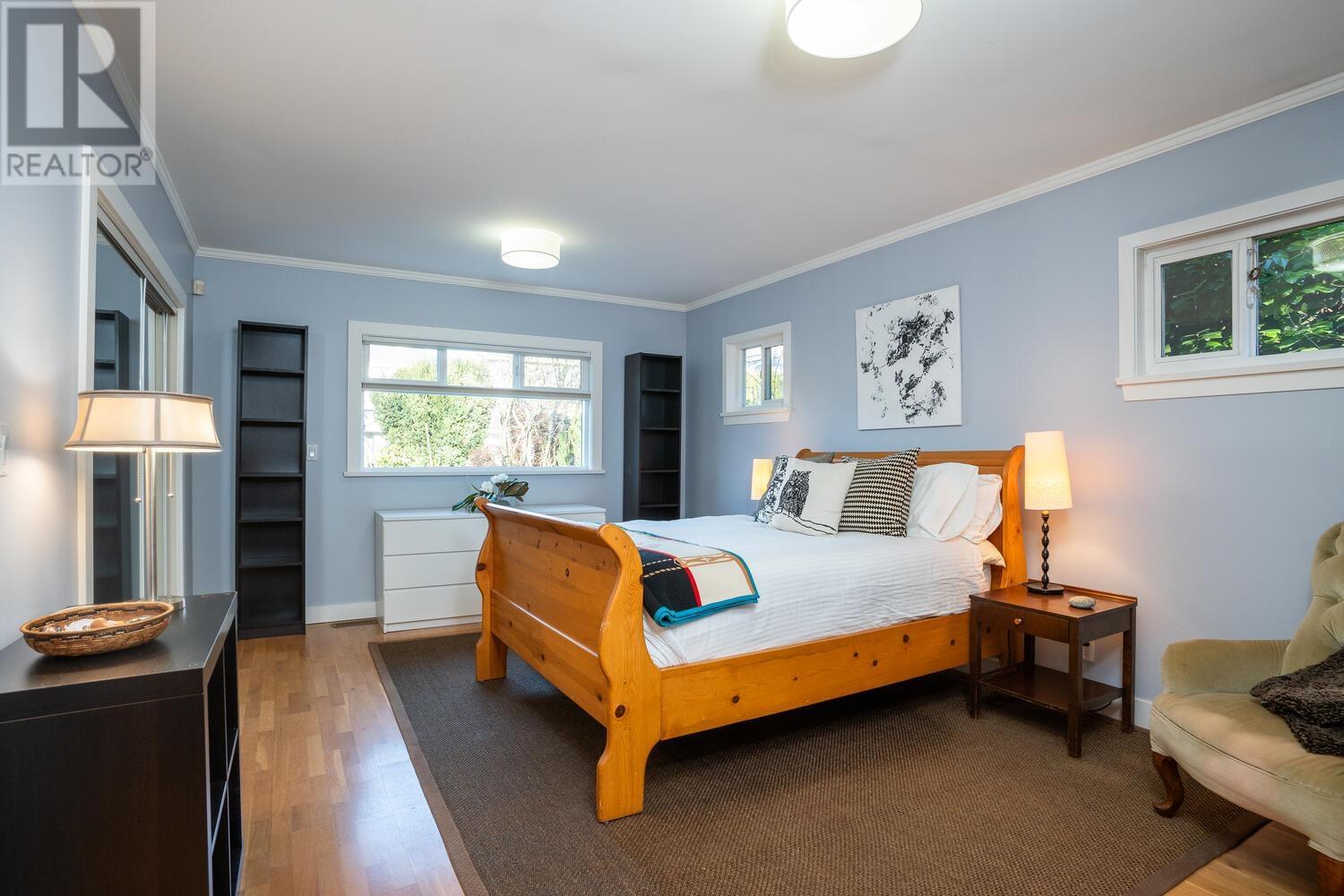 Listing Picture 14 of 36 : 3949 W 32ND AVENUE, Vancouver / 溫哥華 - 魯藝地產 Yvonne Lu Group - MLS Medallion Club Member