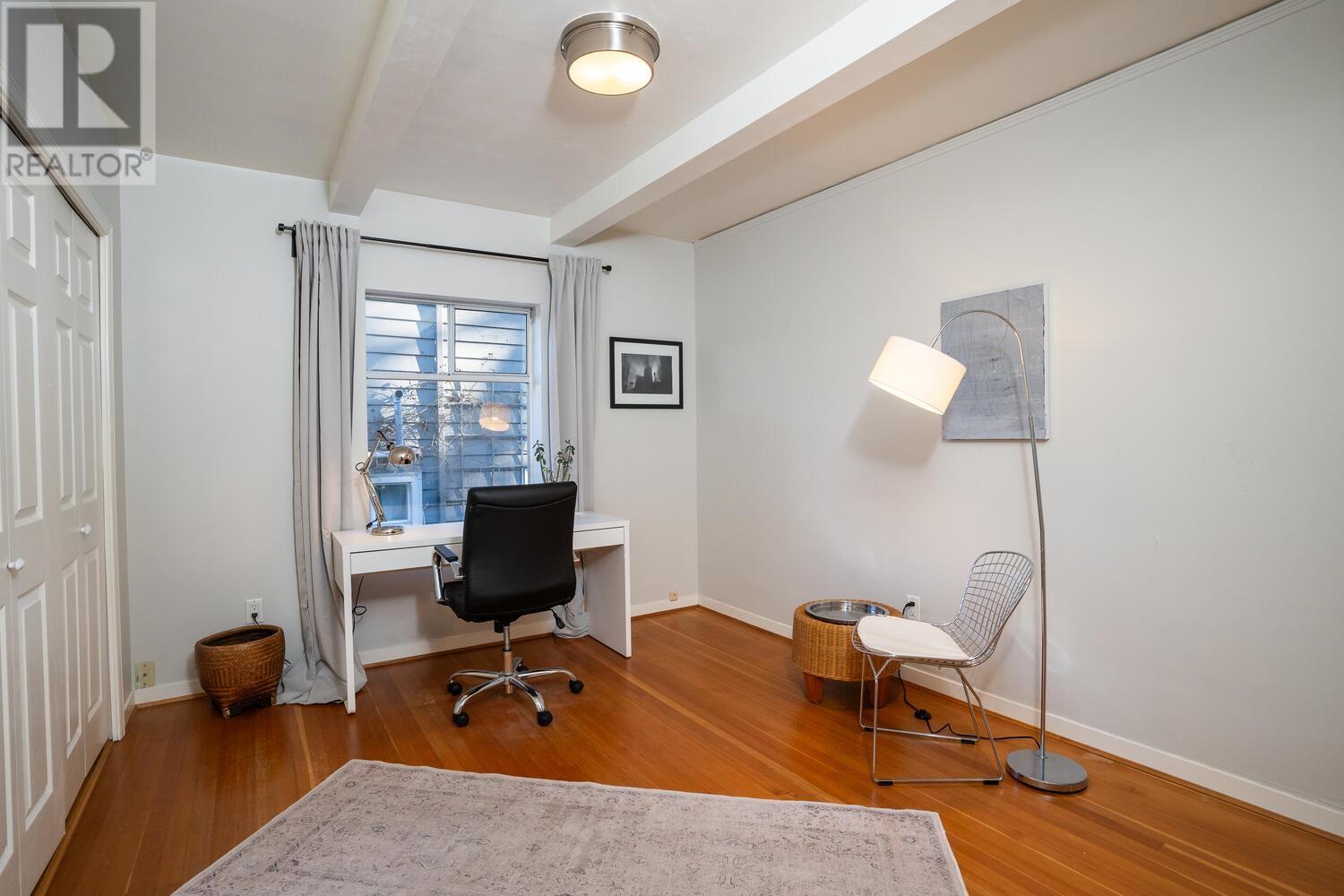 Listing Picture 19 of 36 : 3949 W 32ND AVENUE, Vancouver / 溫哥華 - 魯藝地產 Yvonne Lu Group - MLS Medallion Club Member