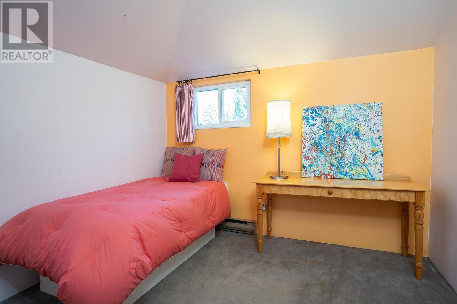 Listing Picture 23 of 36 : 3949 W 32ND AVENUE, Vancouver / 溫哥華 - 魯藝地產 Yvonne Lu Group - MLS Medallion Club Member