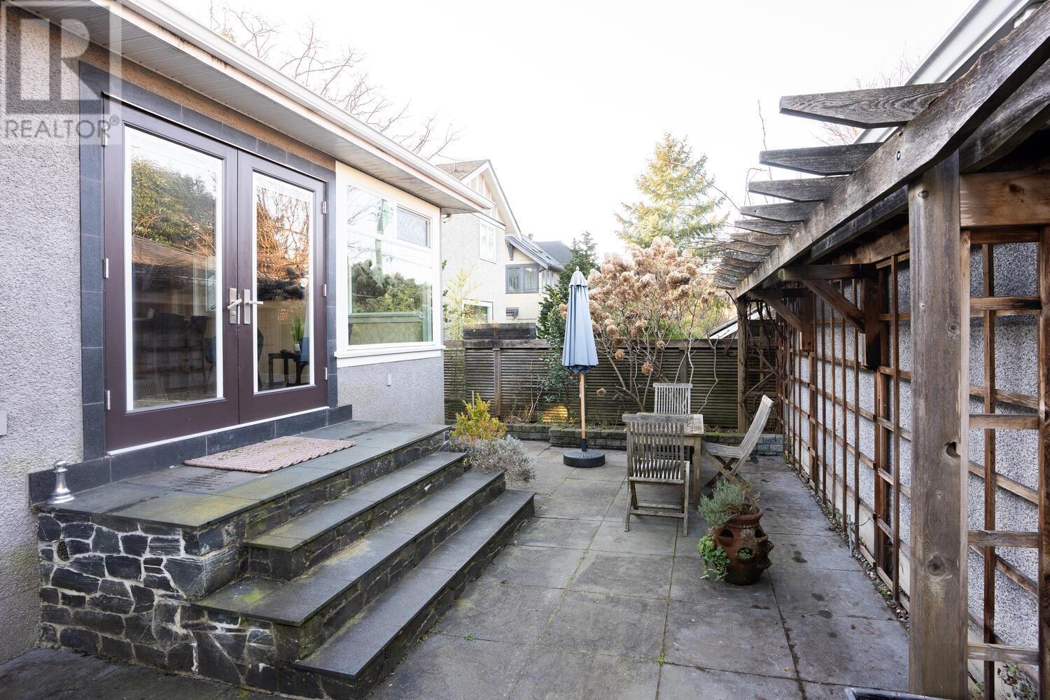 Listing Picture 31 of 36 : 3949 W 32ND AVENUE, Vancouver / 溫哥華 - 魯藝地產 Yvonne Lu Group - MLS Medallion Club Member