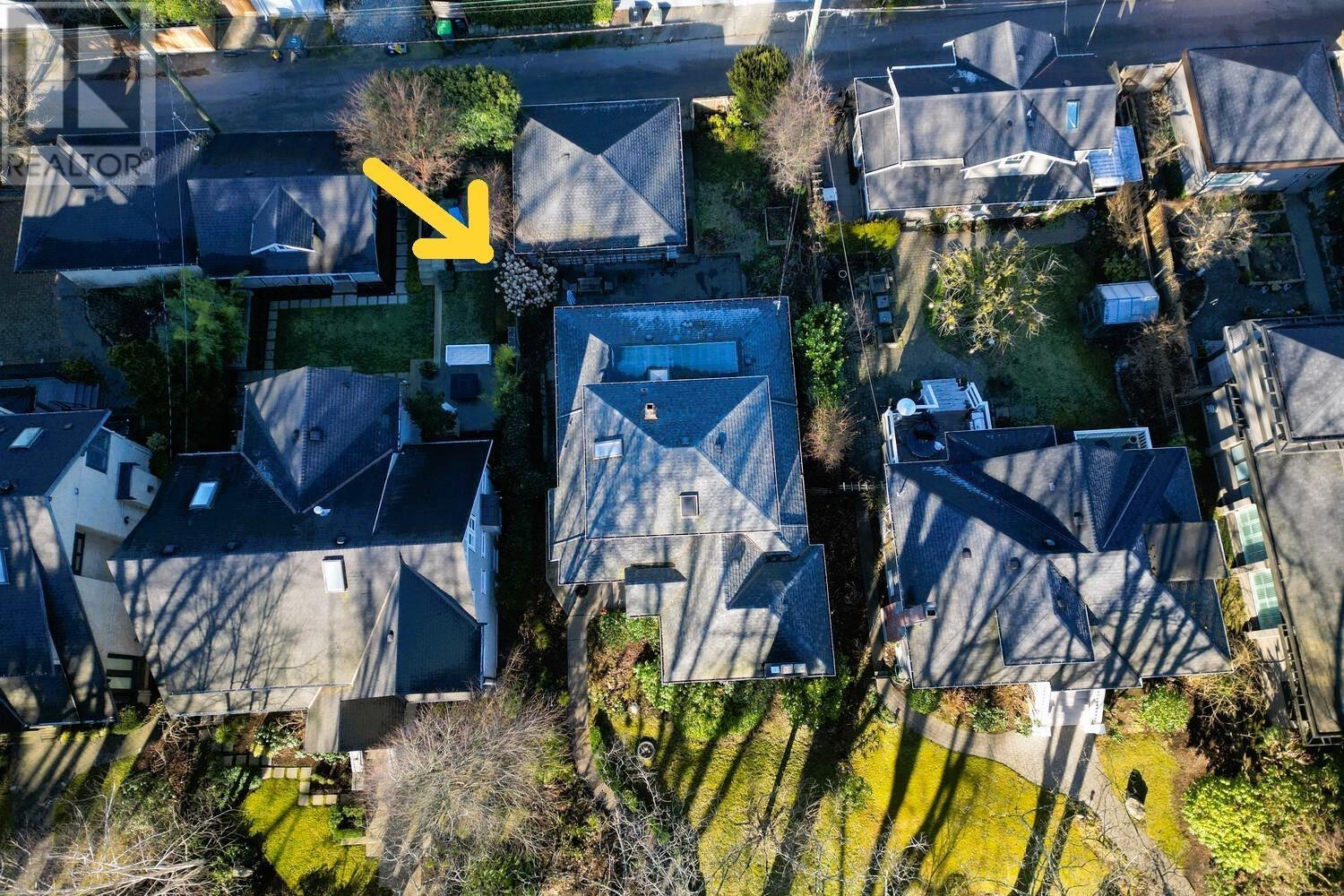 Listing Picture 34 of 36 : 3949 W 32ND AVENUE, Vancouver / 溫哥華 - 魯藝地產 Yvonne Lu Group - MLS Medallion Club Member