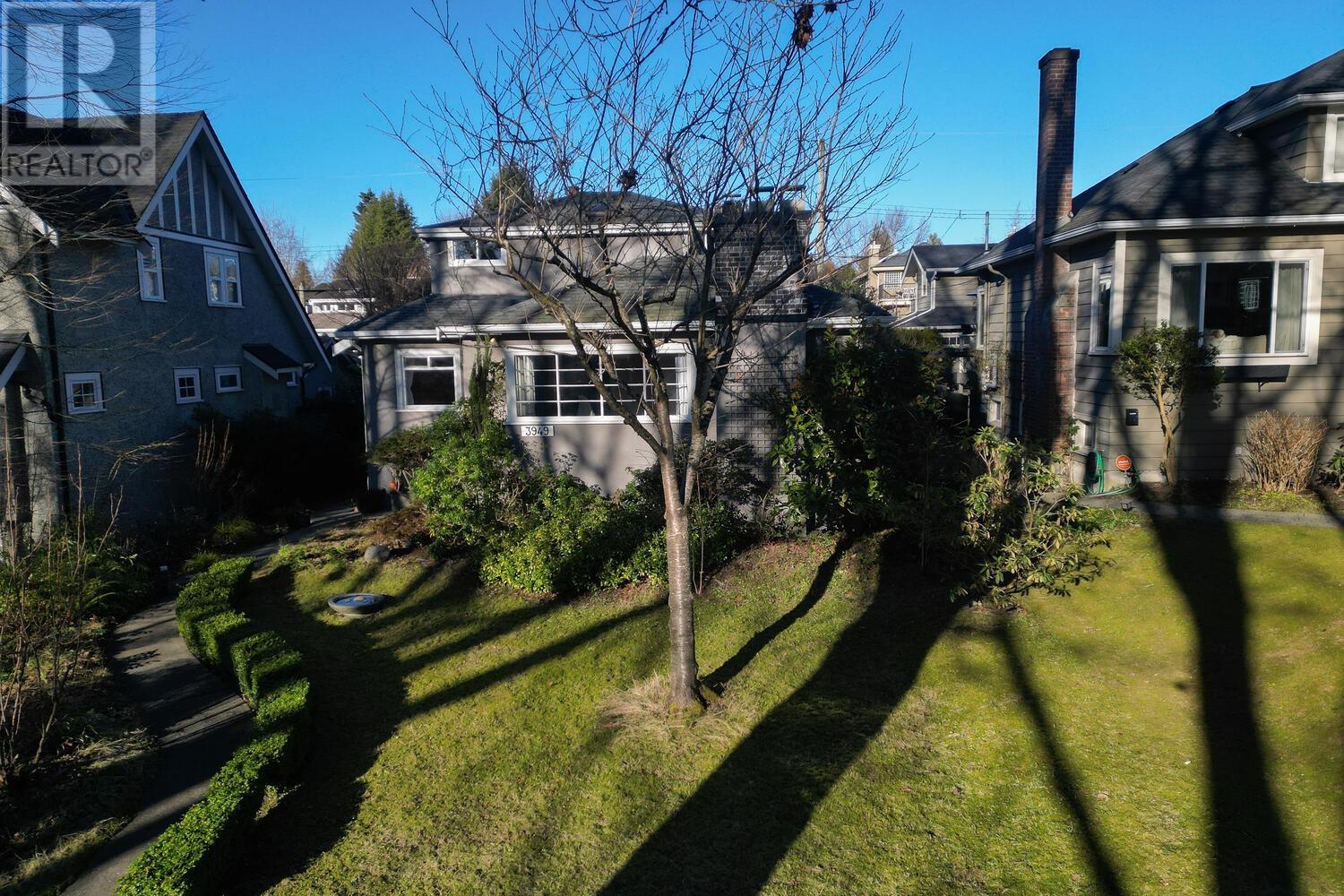 Listing Picture 35 of 36 : 3949 W 32ND AVENUE, Vancouver / 溫哥華 - 魯藝地產 Yvonne Lu Group - MLS Medallion Club Member