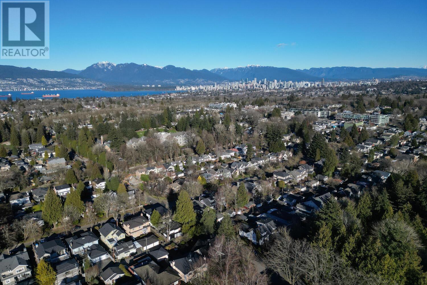 Listing Picture 36 of 36 : 3949 W 32ND AVENUE, Vancouver / 溫哥華 - 魯藝地產 Yvonne Lu Group - MLS Medallion Club Member