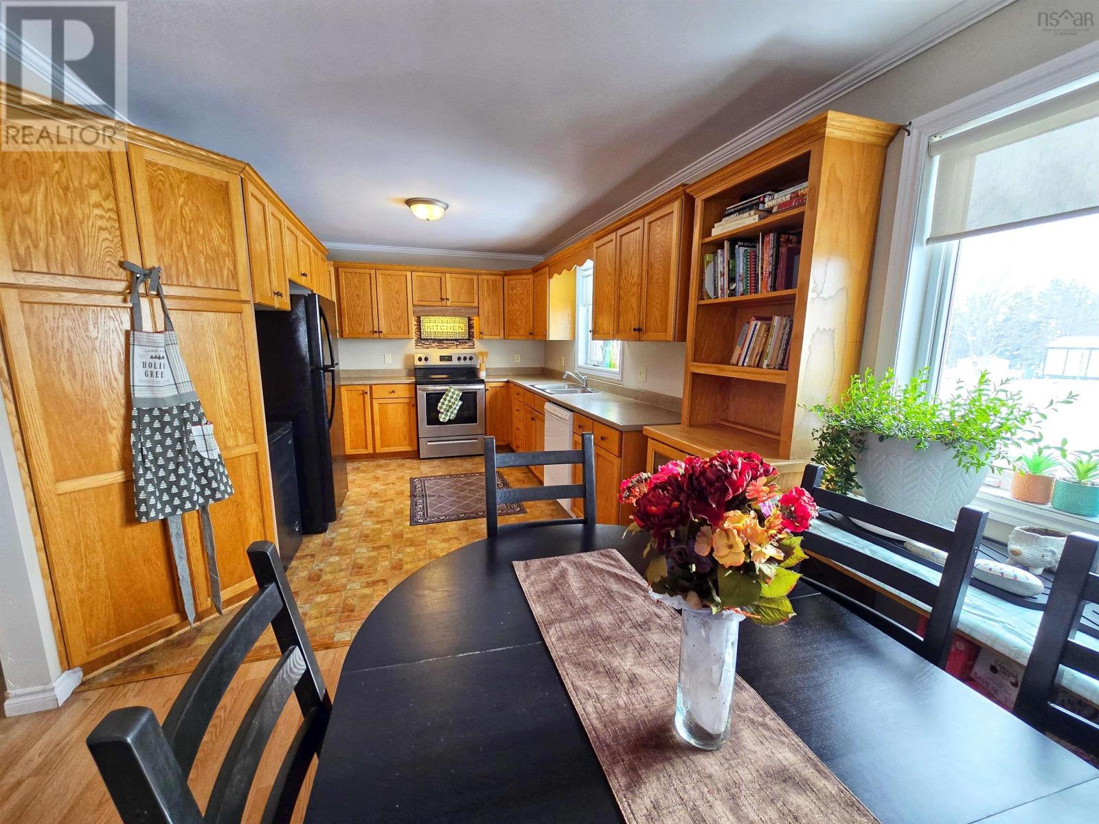 377 Pleasant Street, Yarmouth, Nova Scotia  B5A 4H5 - Photo 12 - 202501880