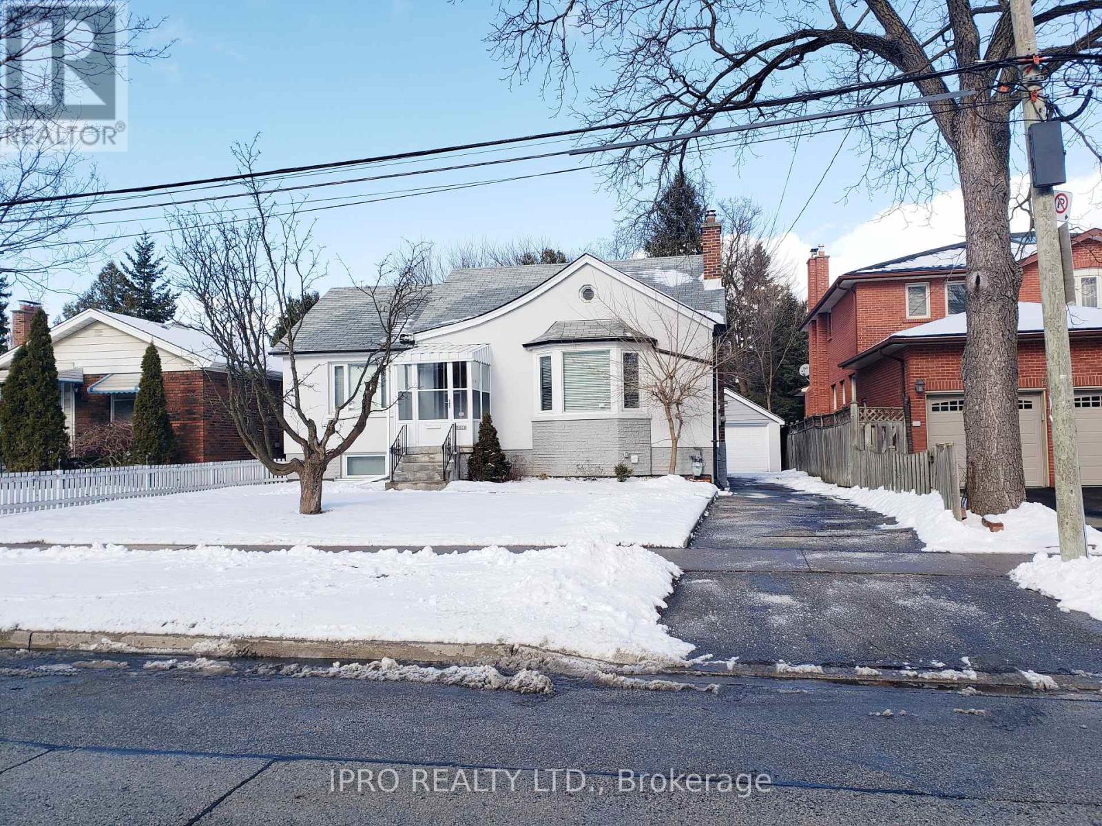 214 Bering Avenue, Toronto, Ontario  M8Z 3A3 - Photo 1 - W11941136