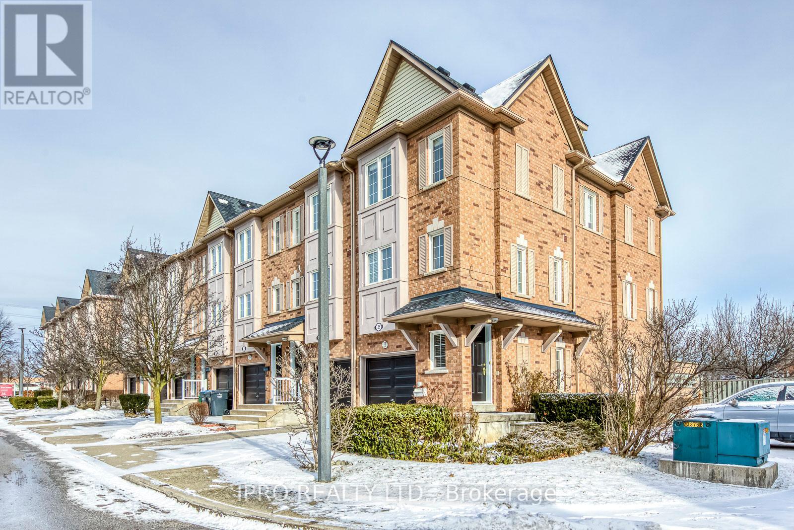 25 - 1128 Dundas Street W, Mississauga, Ontario  L5C 1E1 - Photo 2 - W11945867