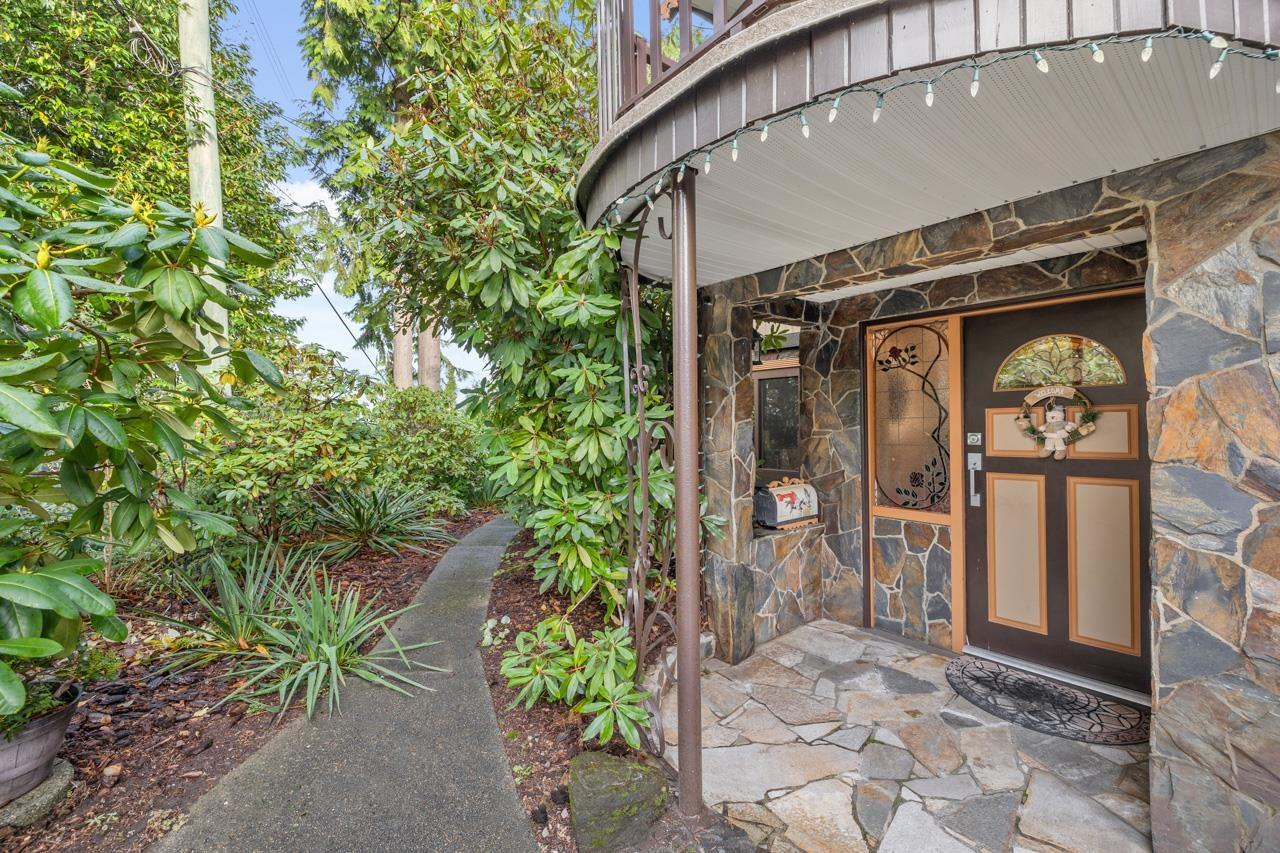 Property at 11554 141A STREET image 3