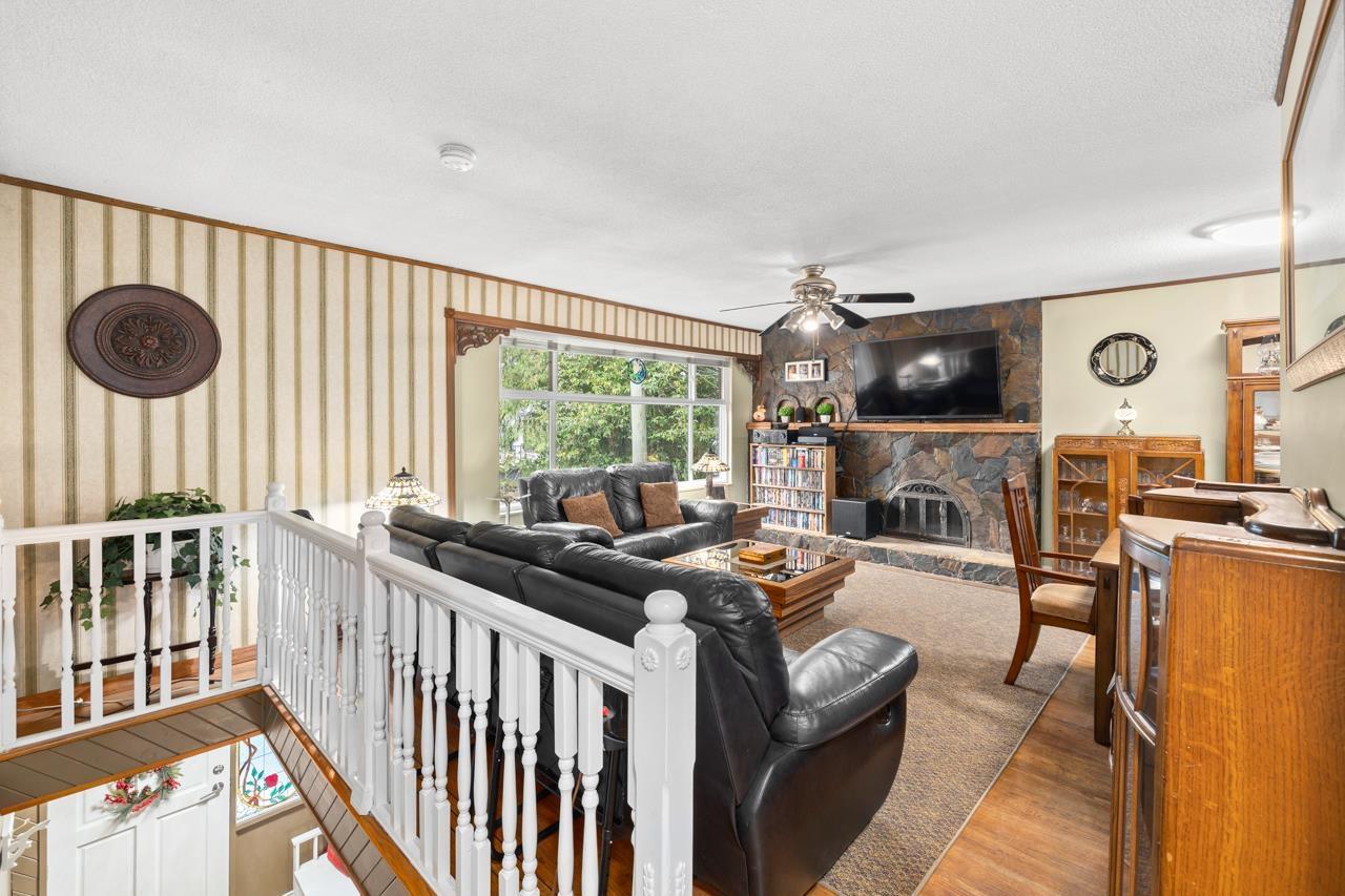 Property at 11554 141A STREET image 5